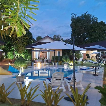 Pool Villa, Resort, Mae Ramphueng Beach, Ban Phe, Rayong, Residence M Thailand (Adults Only) Ban Chamrung Extérieur photo