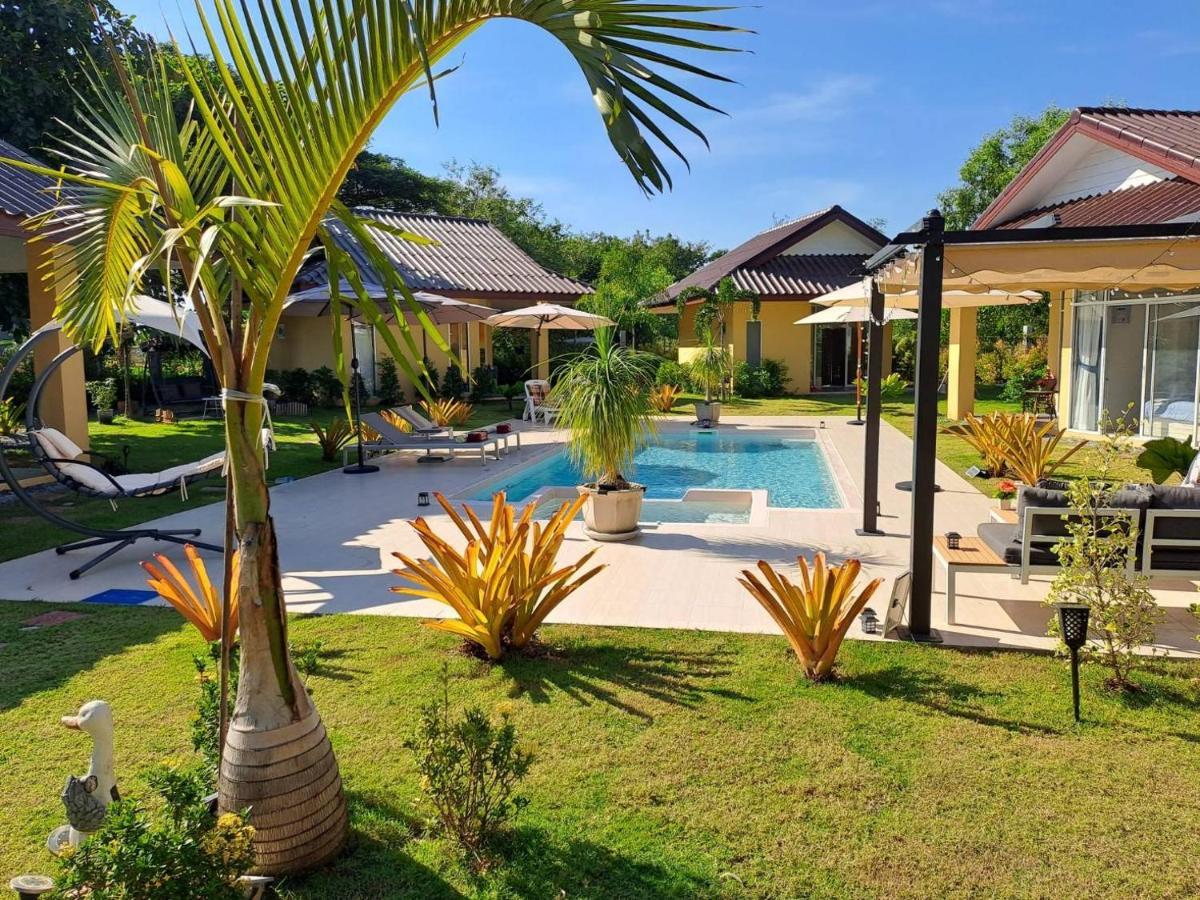 Pool Villa, Resort, Mae Ramphueng Beach, Ban Phe, Rayong, Residence M Thailand (Adults Only) Ban Chamrung Extérieur photo