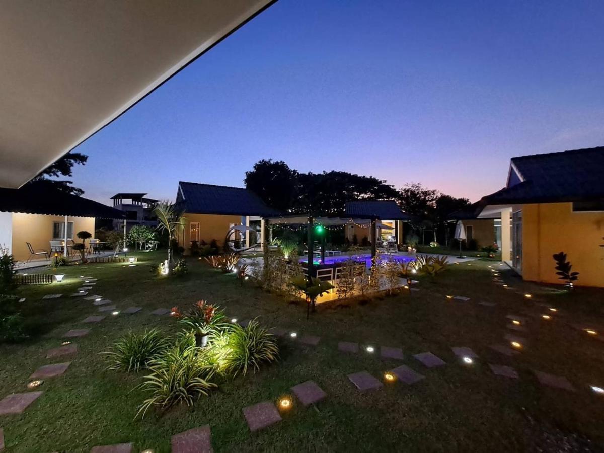 Pool Villa, Resort, Mae Ramphueng Beach, Ban Phe, Rayong, Residence M Thailand (Adults Only) Ban Chamrung Extérieur photo