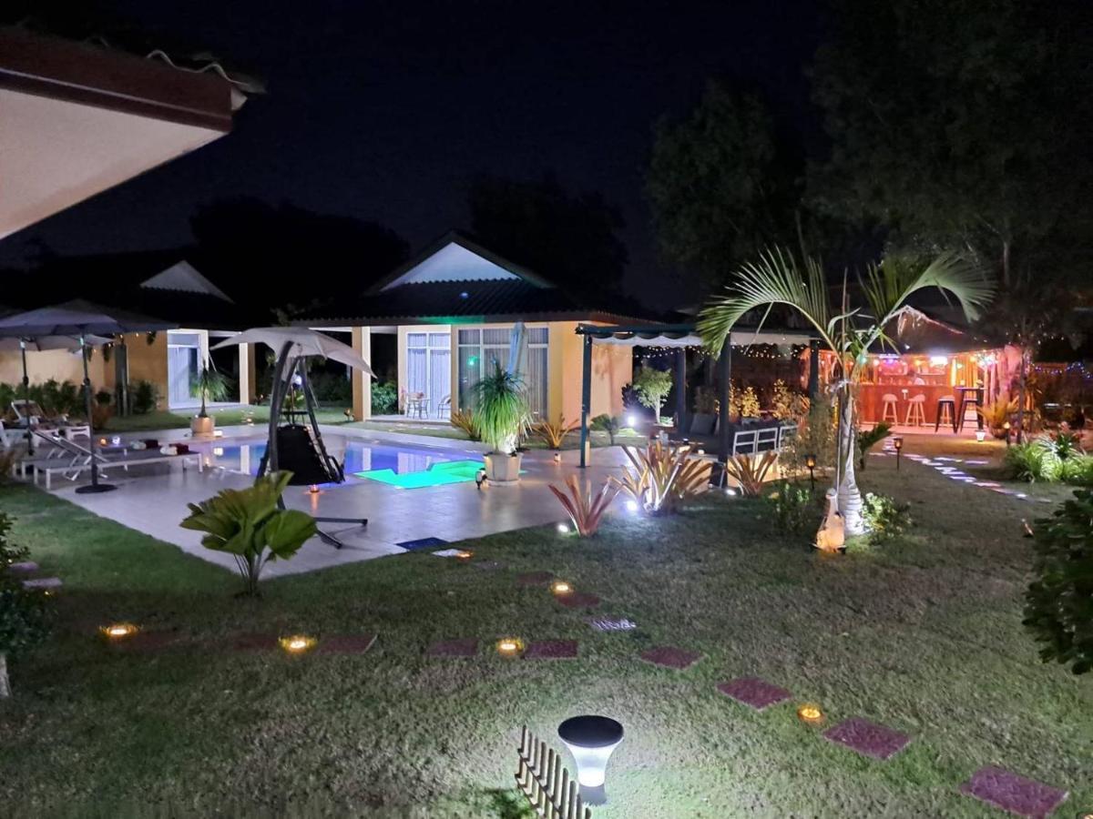 Pool Villa, Resort, Mae Ramphueng Beach, Ban Phe, Rayong, Residence M Thailand (Adults Only) Ban Chamrung Extérieur photo
