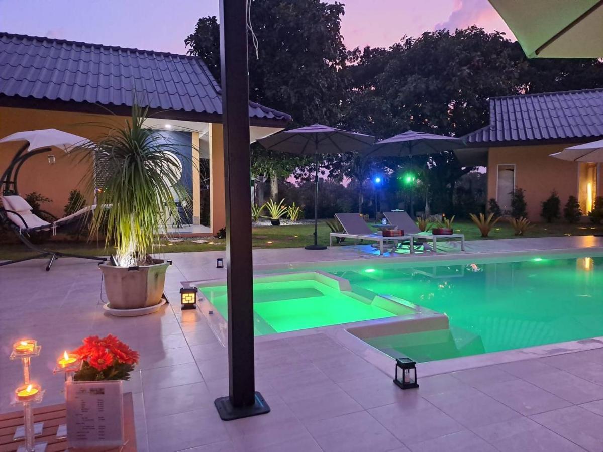 Pool Villa, Resort, Mae Ramphueng Beach, Ban Phe, Rayong, Residence M Thailand (Adults Only) Ban Chamrung Extérieur photo
