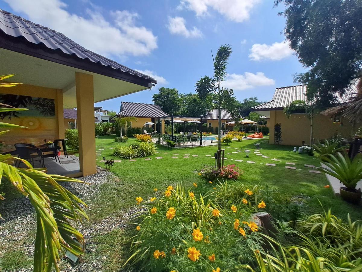 Pool Villa, Resort, Mae Ramphueng Beach, Ban Phe, Rayong, Residence M Thailand (Adults Only) Ban Chamrung Extérieur photo