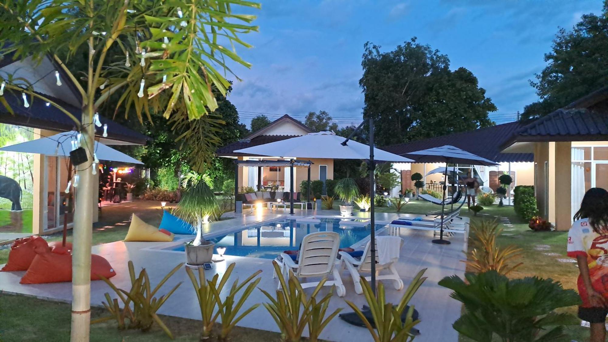 Pool Villa, Resort, Mae Ramphueng Beach, Ban Phe, Rayong, Residence M Thailand (Adults Only) Ban Chamrung Extérieur photo